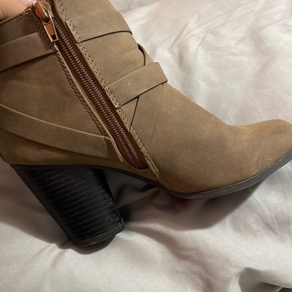 COPY - Ankle boots - Picture 2 of 4